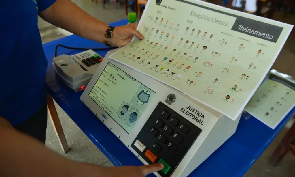 Prazo para tirar ou regularizar título de eleitor termina nesta...