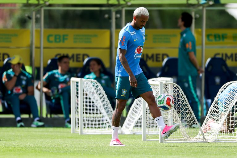 Lesão tira Wesley da Copa do Mundo e força mudança na Seleção...