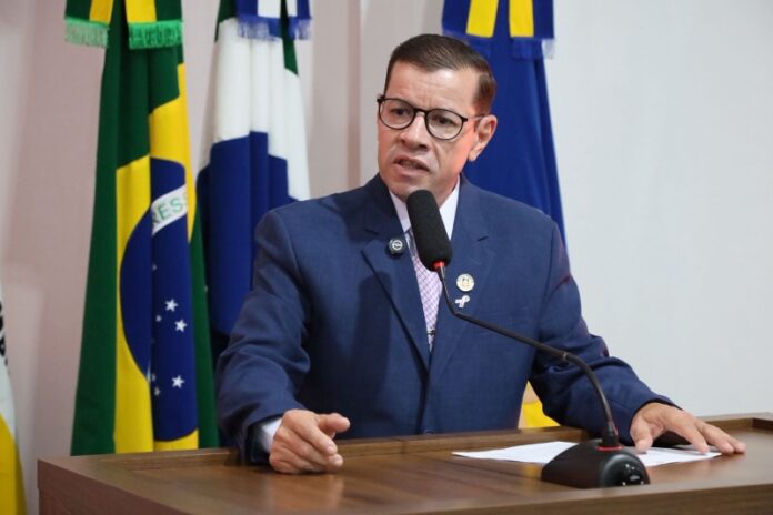 Pedro Pepa propõe QR Code em pontos de ônibus para facilitar acesso...
