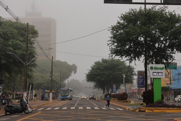 Frente fria deixa sexta-feira nublada e com temperaturas baixas em...
