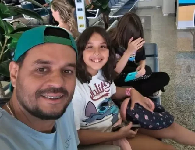 Pai e duas filhas morrem em colisão entre caminhonete e carreta na...