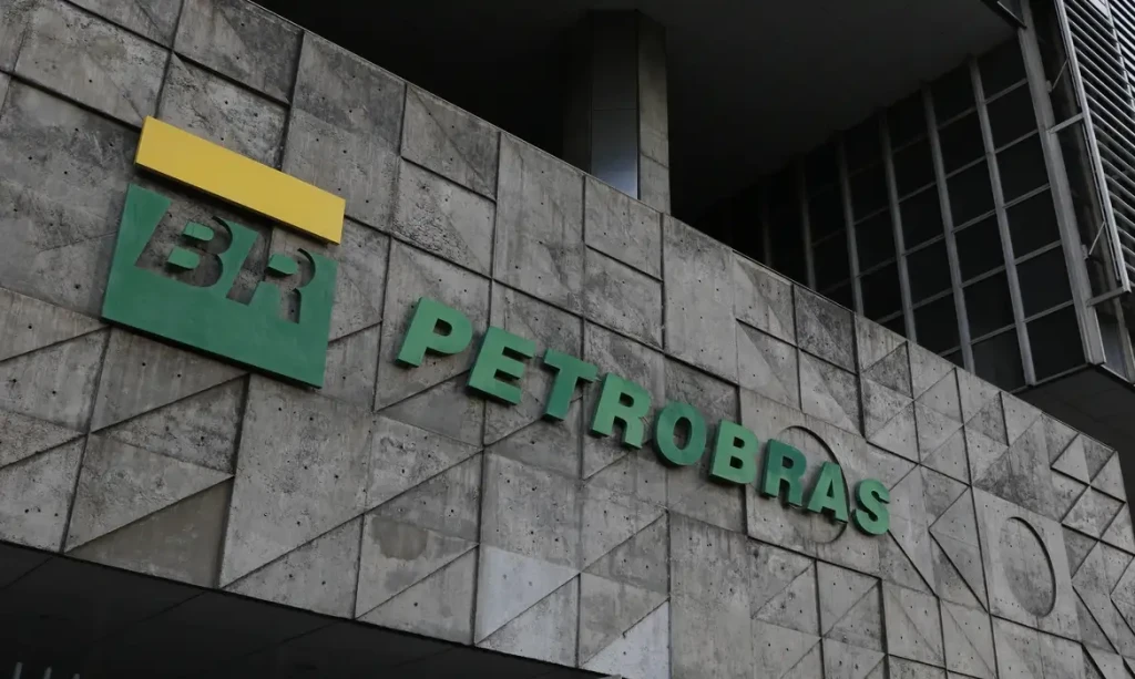 Petrobras amplia atuação internacional e fecha contrato para...