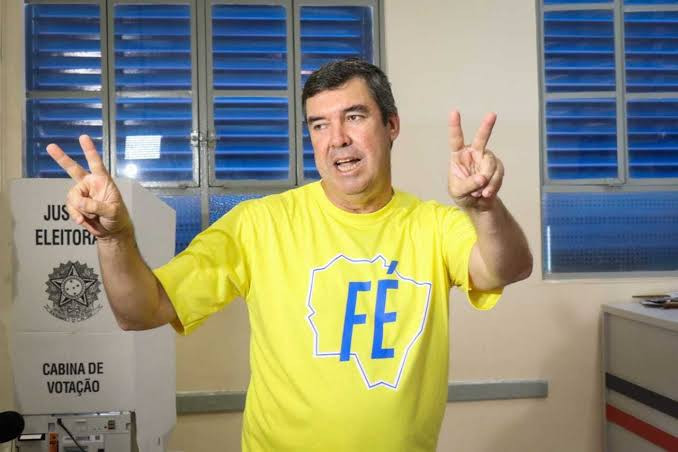 Eduardo Riedel é reeleito no primeiro turno e seguirá no comando de...
